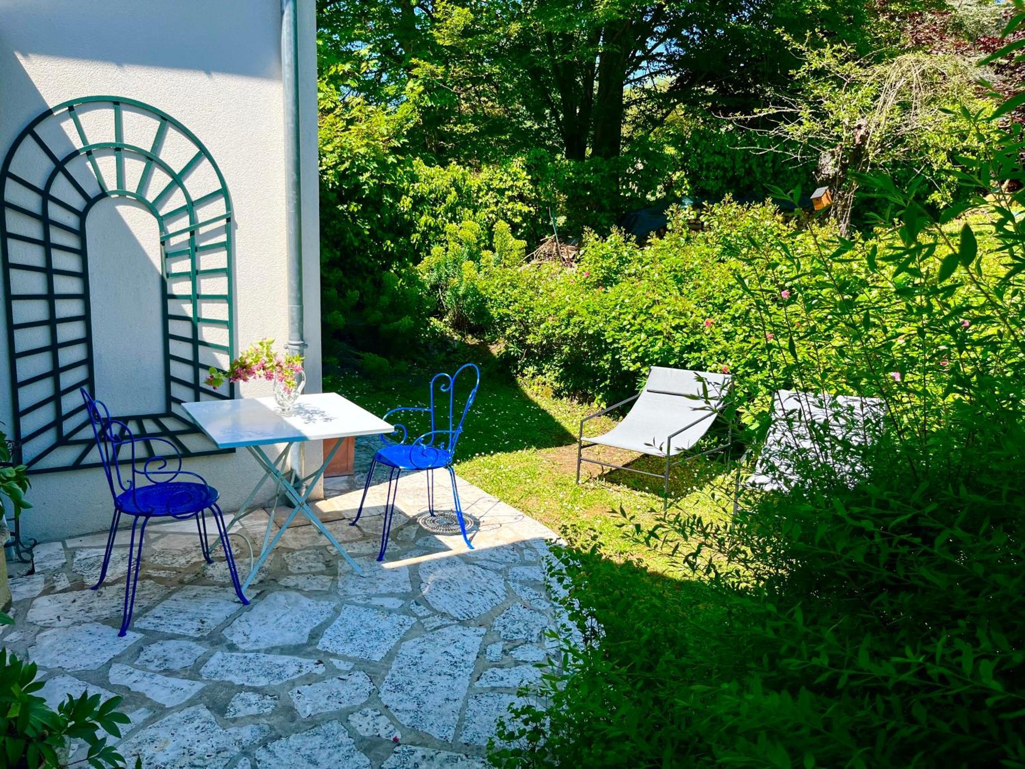 מלון ז'יברני Le Jardin Enchante מראה חיצוני תמונה